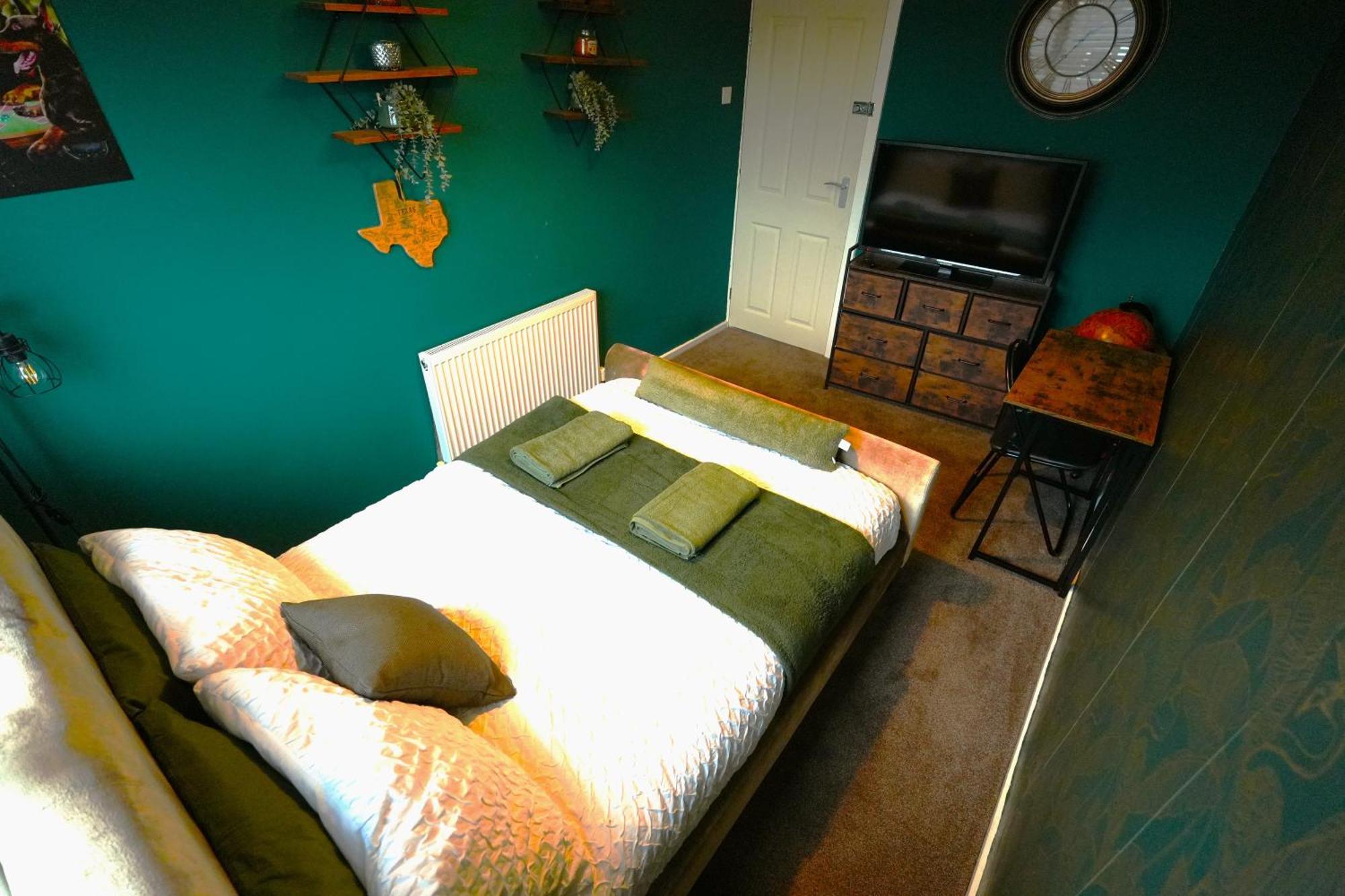 Detached Homestay - Super, King & Double Rooms - Leyland, Preston, Chorley, Lancashire Buitenkant foto