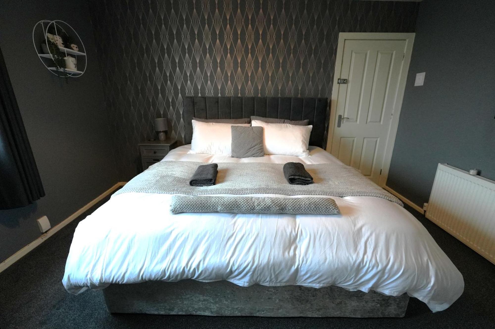 Detached Homestay - Super, King & Double Rooms - Leyland, Preston, Chorley, Lancashire Buitenkant foto
