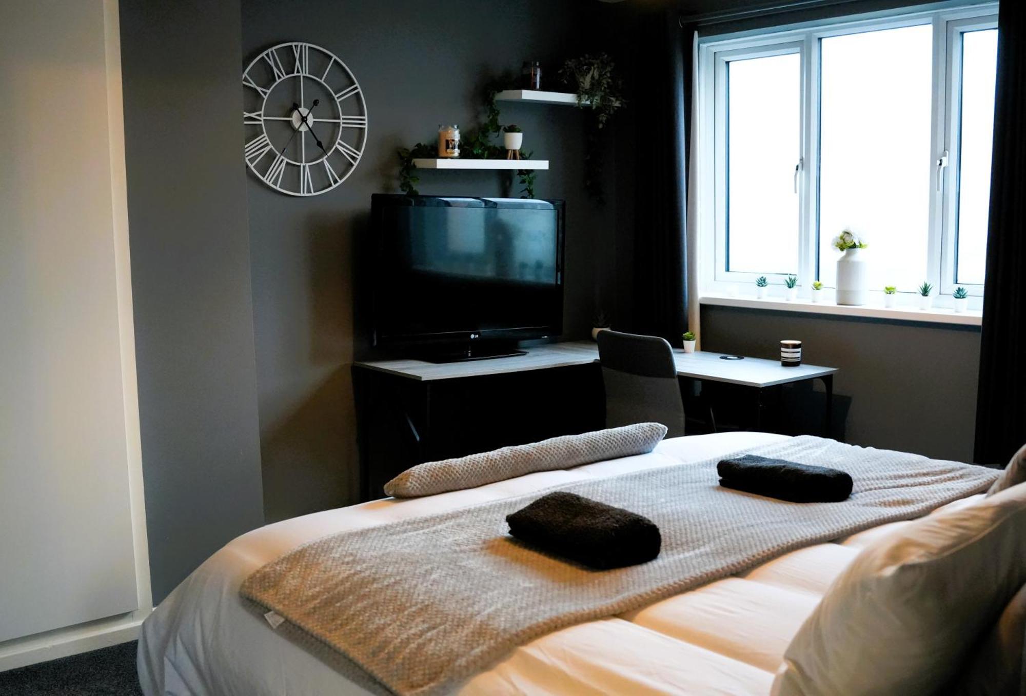 Detached Homestay - Super, King & Double Rooms - Leyland, Preston, Chorley, Lancashire Buitenkant foto